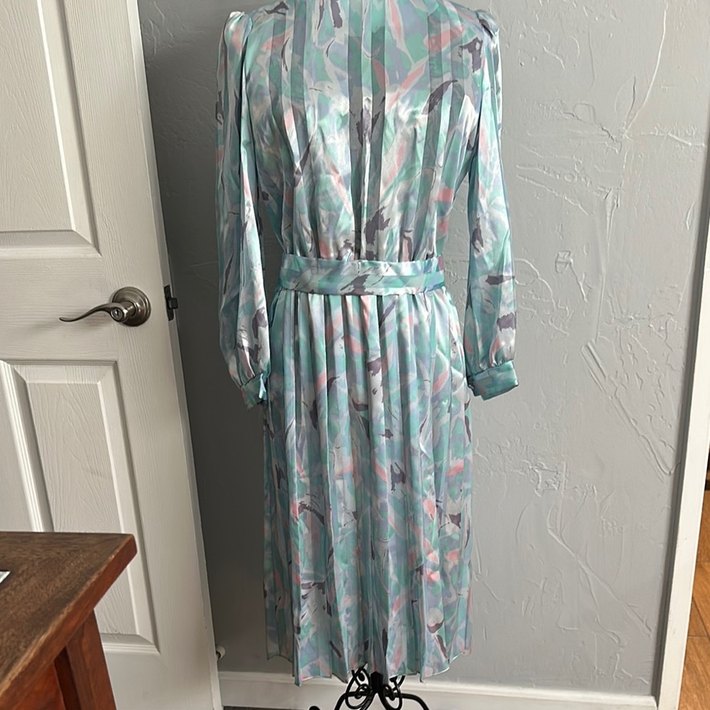 Vintage Elegant Multicolor Women's Dress. Sheer. Size 10.